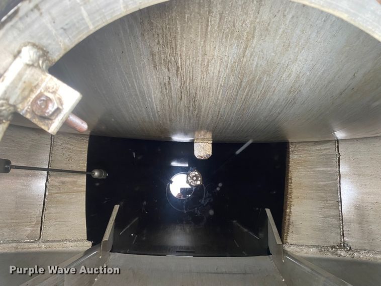 image for item EG1578 2006 Kenworth T800 fuel truck