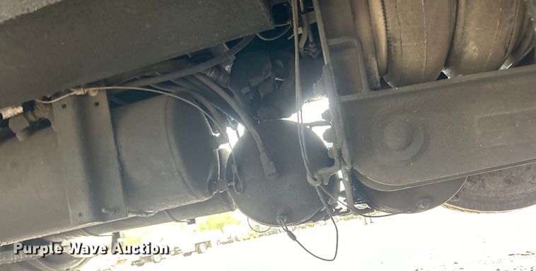 image for item EG1578 2006 Kenworth T800 fuel truck