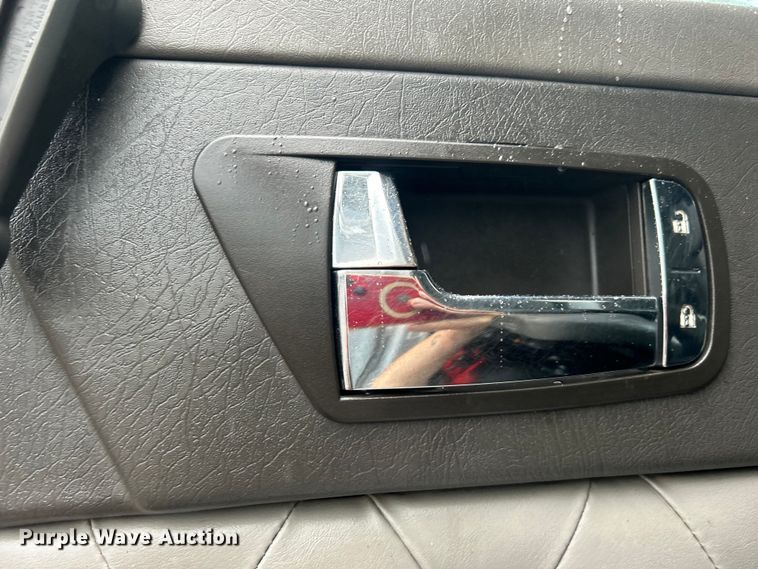 image for item EG1578 2006 Kenworth T800 fuel truck