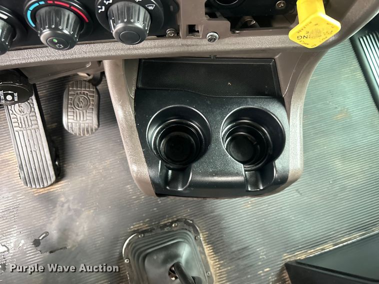 image for item EG1578 2006 Kenworth T800 fuel truck