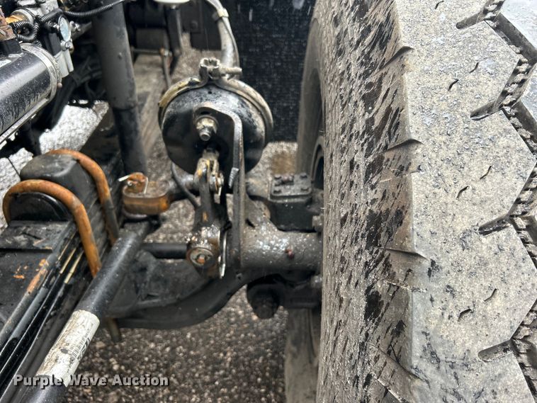 image for item EG1578 2006 Kenworth T800 fuel truck