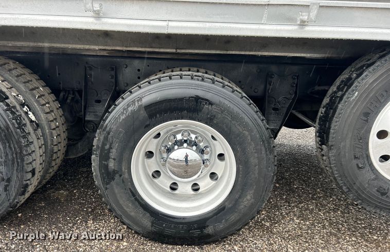 image for item EG1578 2006 Kenworth T800 fuel truck