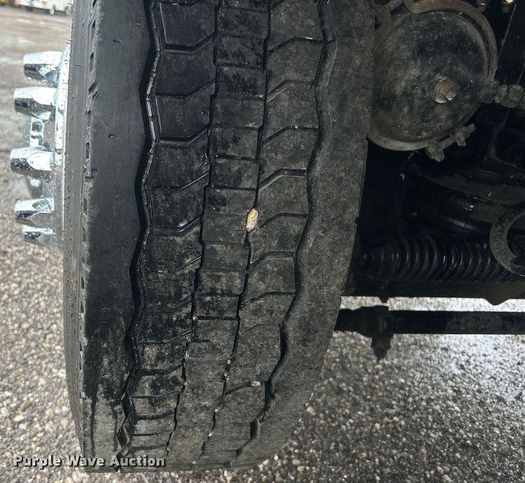 image for item EG1578 2006 Kenworth T800 fuel truck