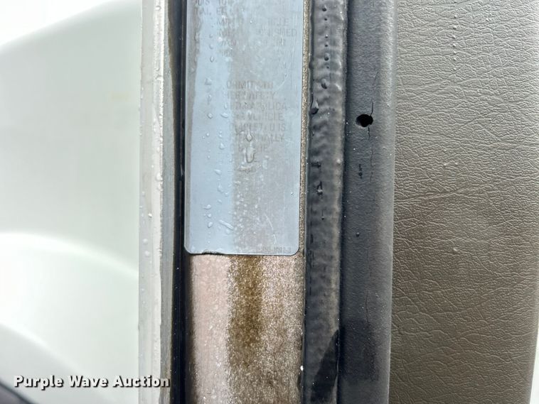 image for item EG1578 2006 Kenworth T800 fuel truck