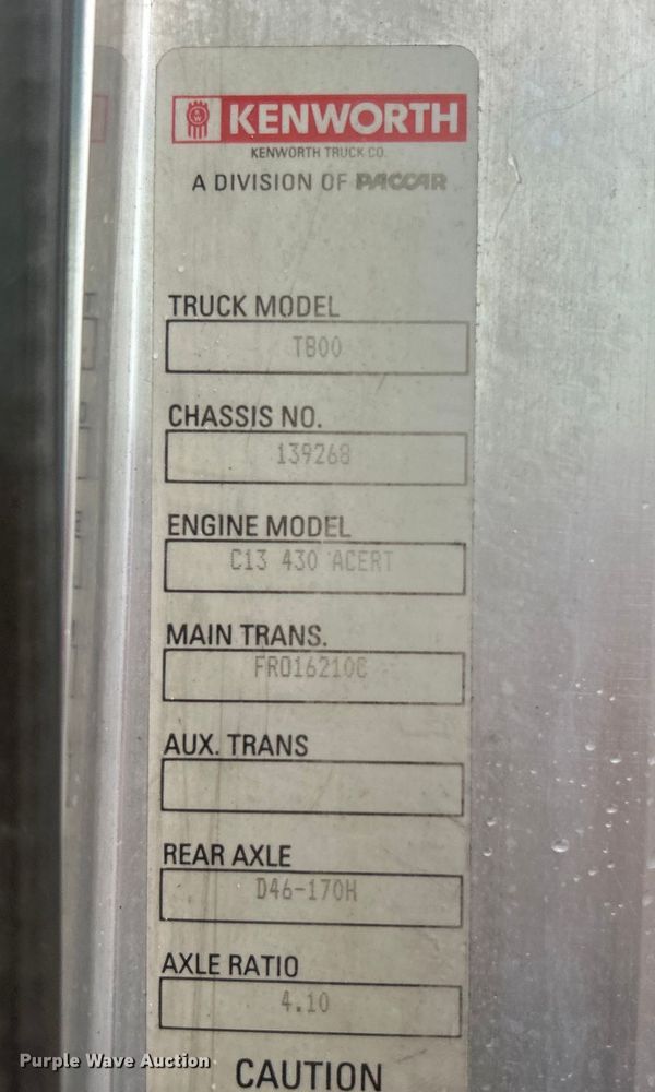 image for item EG1578 2006 Kenworth T800 fuel truck