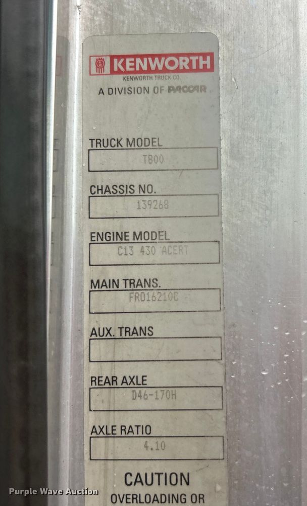 image for item EG1578 2006 Kenworth T800 fuel truck