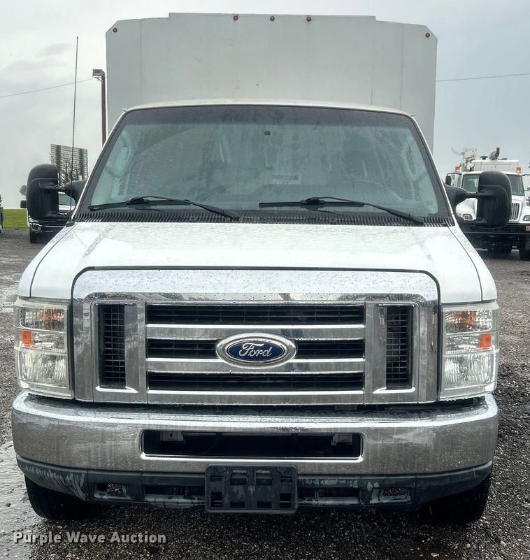 image for item EG1580 2016 Ford E350 Super Duty utility van