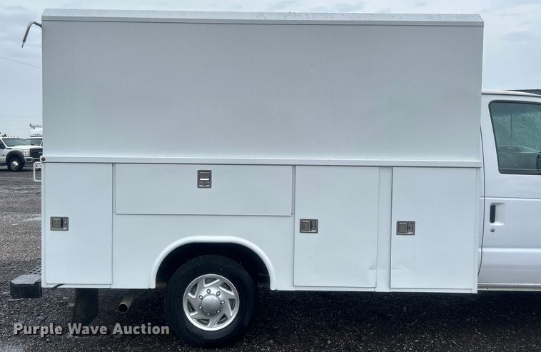 image for item EG1580 2016 Ford E350 Super Duty utility van