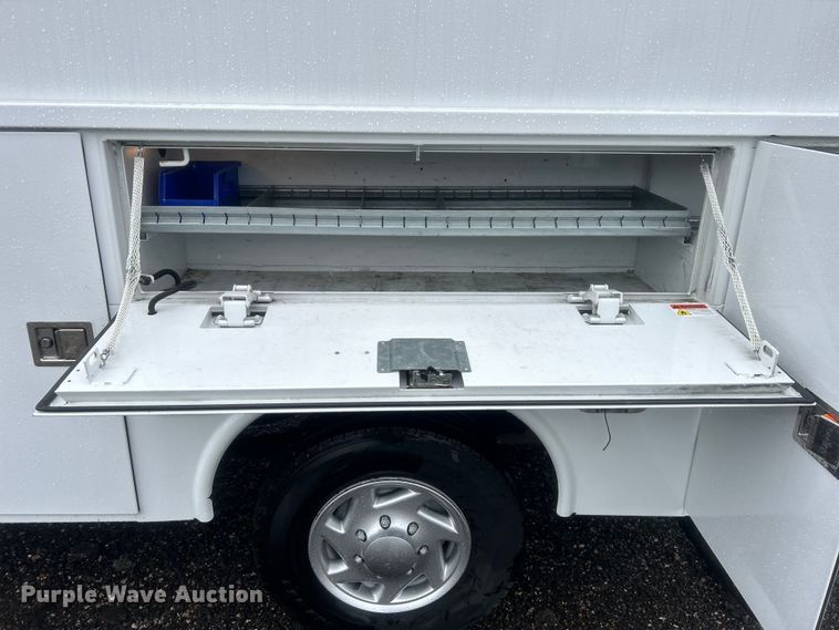 image for item EG1580 2016 Ford E350 Super Duty utility van