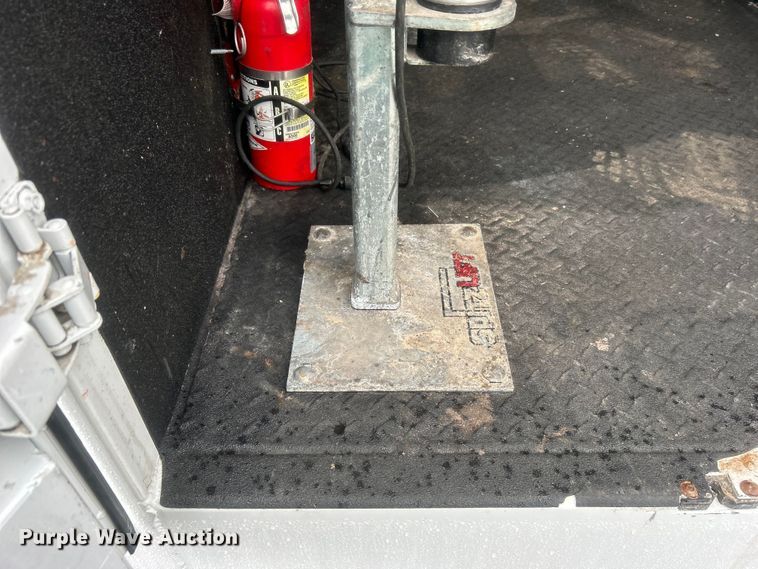 image for item EG1580 2016 Ford E350 Super Duty utility van