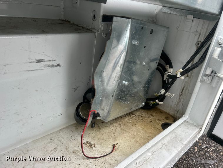 image for item EG1580 2016 Ford E350 Super Duty utility van