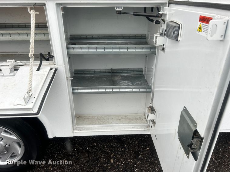 image for item EG1580 2016 Ford E350 Super Duty utility van