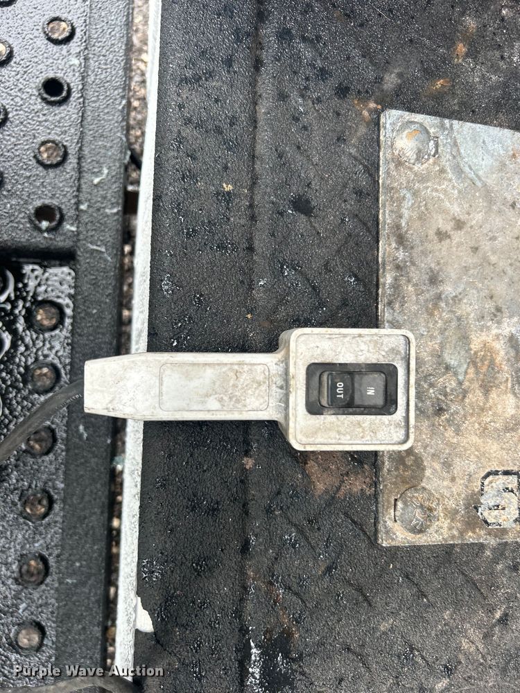 image for item EG1580 2016 Ford E350 Super Duty utility van