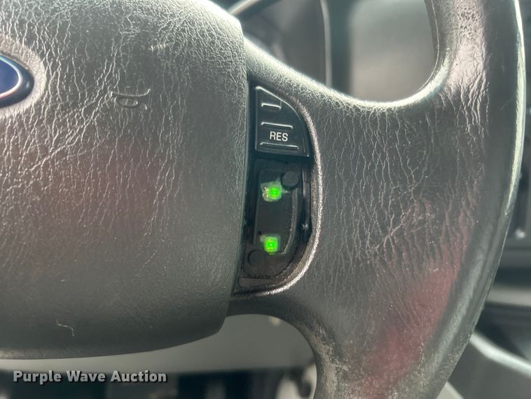 image for item EG1580 2016 Ford E350 Super Duty utility van