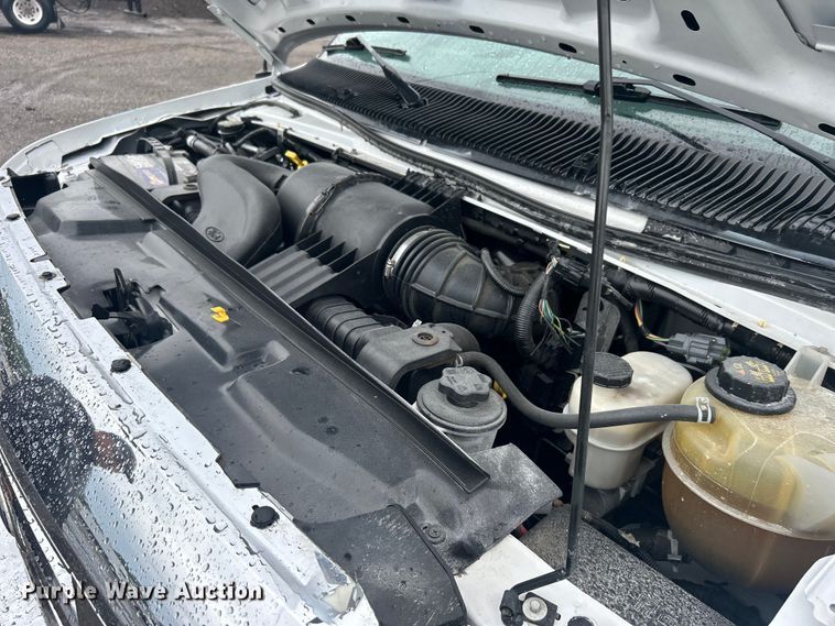 image for item EG1580 2016 Ford E350 Super Duty utility van