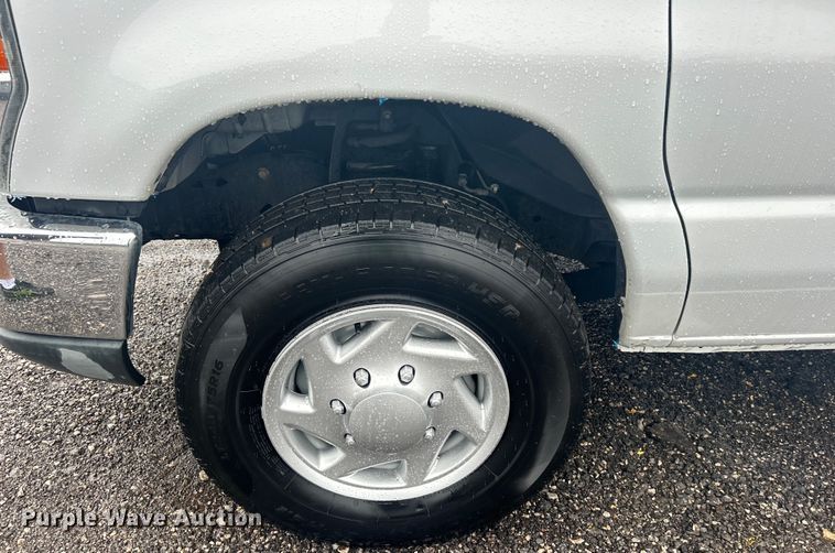 image for item EG1580 2016 Ford E350 Super Duty utility van