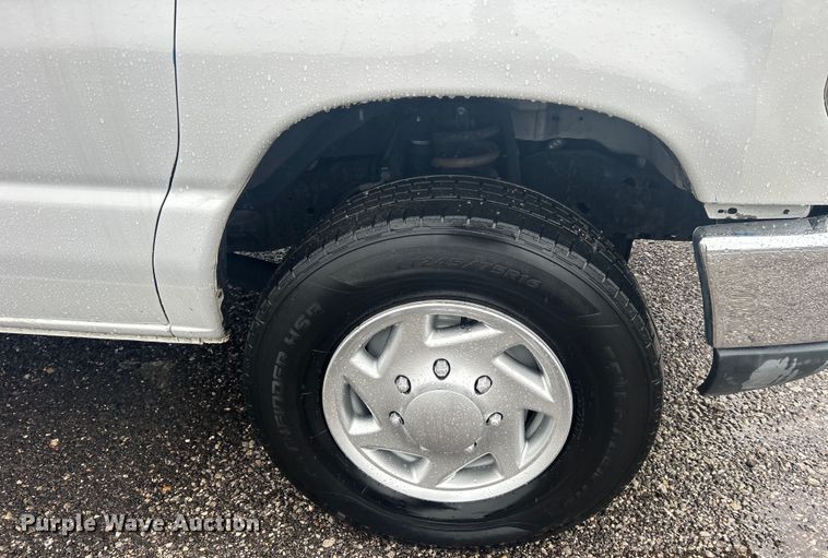 image for item EG1580 2016 Ford E350 Super Duty utility van