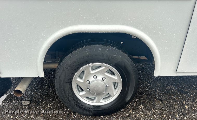 image for item EG1580 2016 Ford E350 Super Duty utility van