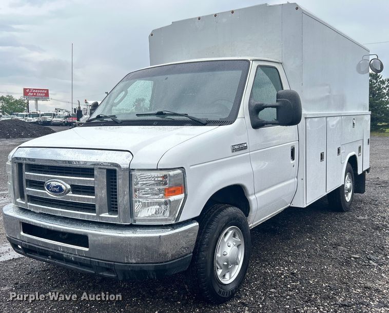 image for item EG1581 2016 Ford E350 Super Duty utility van