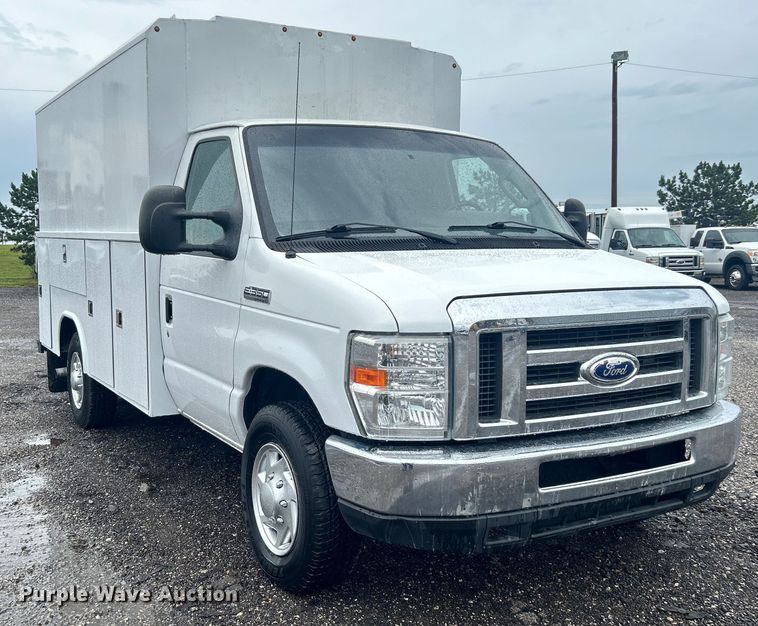 image for item EG1581 2016 Ford E350 Super Duty utility van