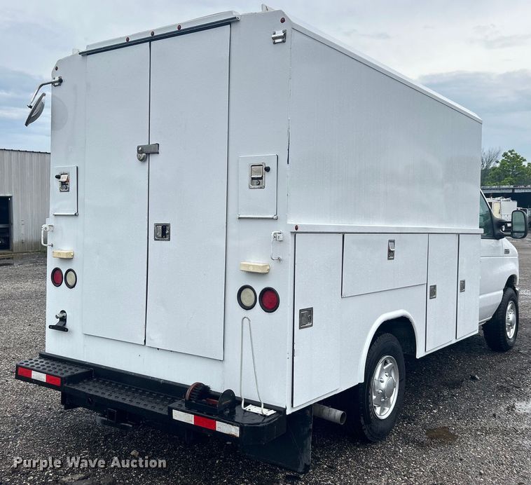 image for item EG1581 2016 Ford E350 Super Duty utility van