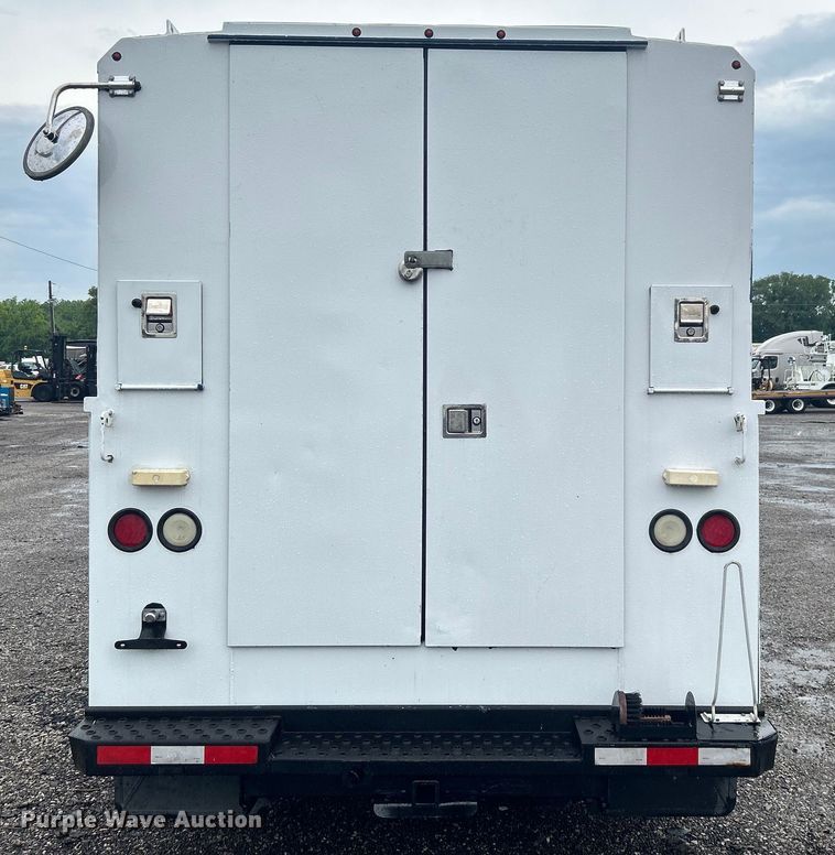 image for item EG1581 2016 Ford E350 Super Duty utility van