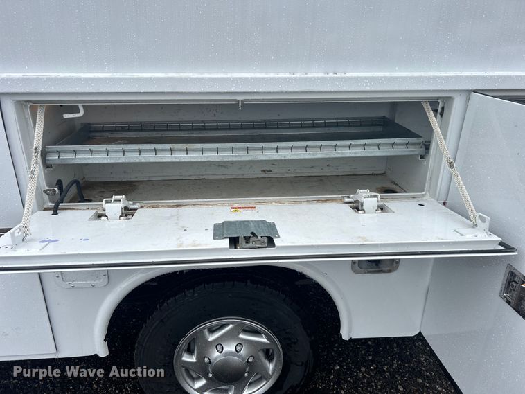 image for item EG1581 2016 Ford E350 Super Duty utility van
