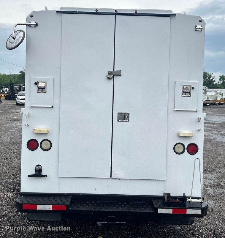 image for item EG1581 2016 Ford E350 Super Duty utility van