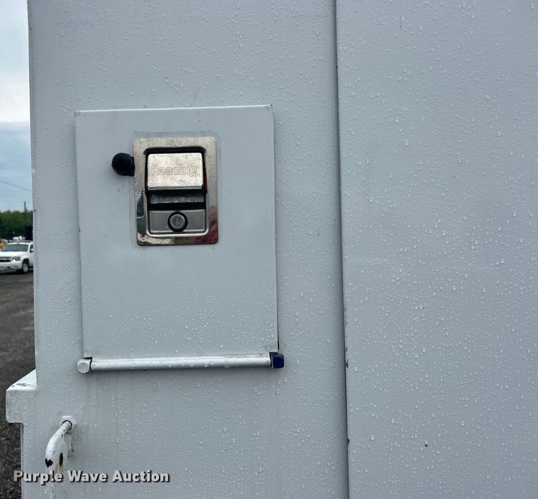 image for item EG1581 2016 Ford E350 Super Duty utility van