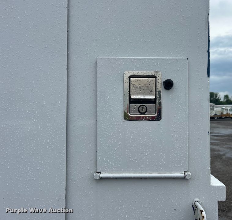 image for item EG1581 2016 Ford E350 Super Duty utility van