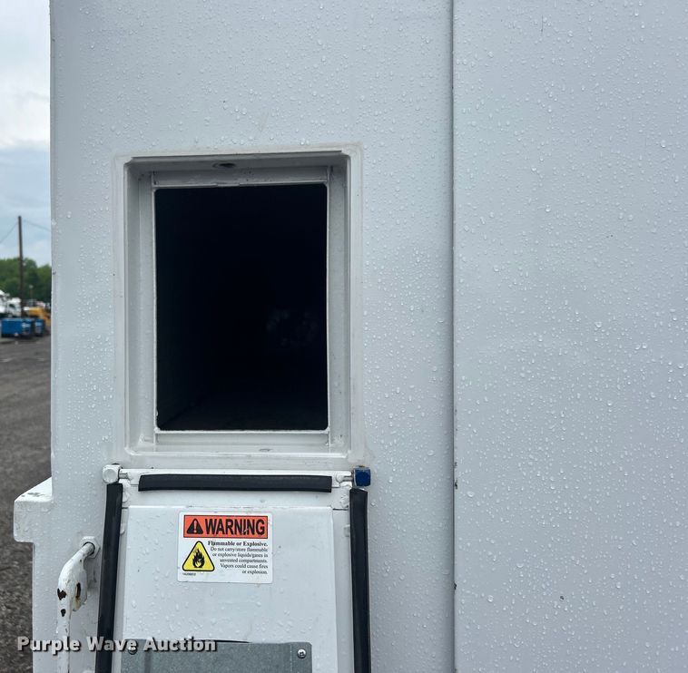 image for item EG1581 2016 Ford E350 Super Duty utility van