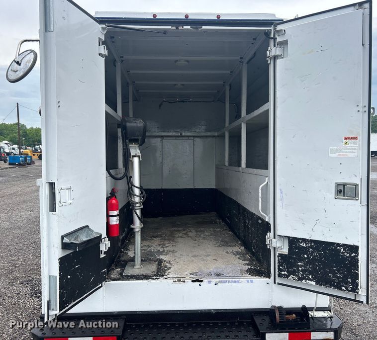 image for item EG1581 2016 Ford E350 Super Duty utility van