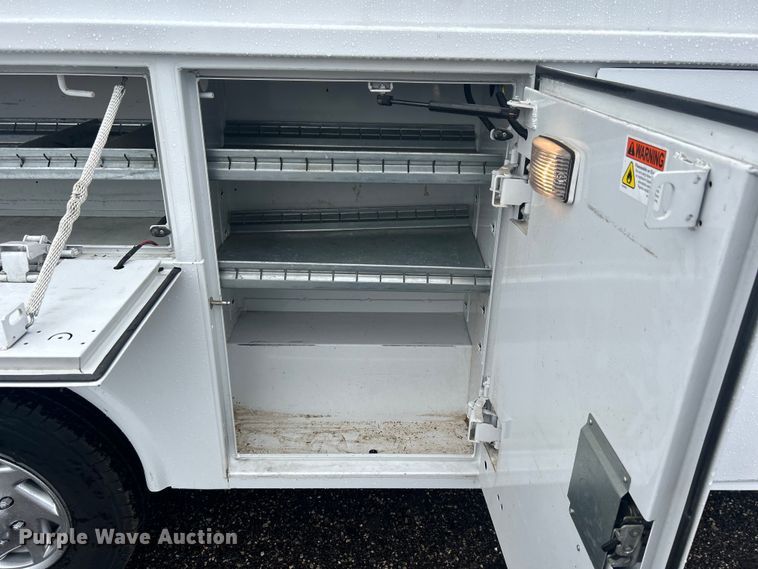 image for item EG1581 2016 Ford E350 Super Duty utility van