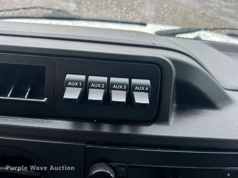 image for item EG1581 2016 Ford E350 Super Duty utility van