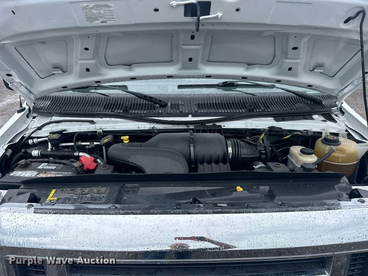 image for item EG1581 2016 Ford E350 Super Duty utility van