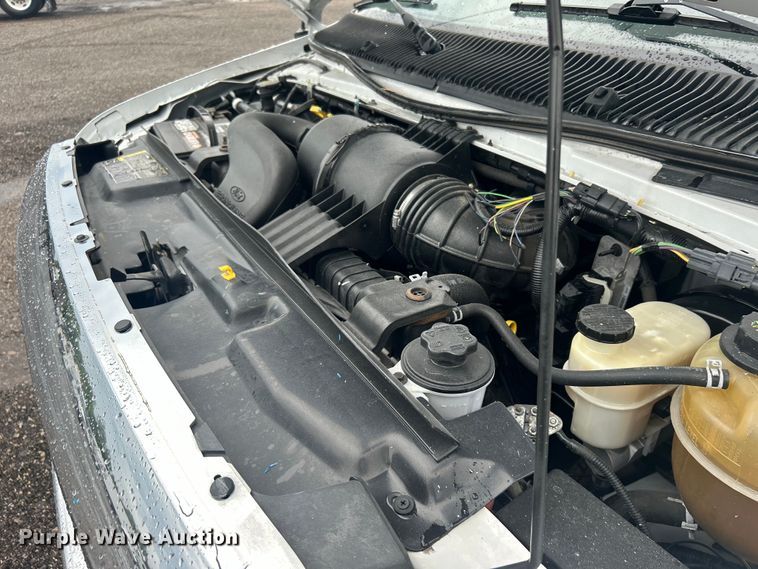 image for item EG1581 2016 Ford E350 Super Duty utility van
