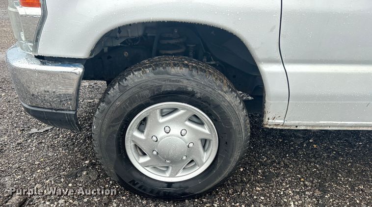 image for item EG1581 2016 Ford E350 Super Duty utility van