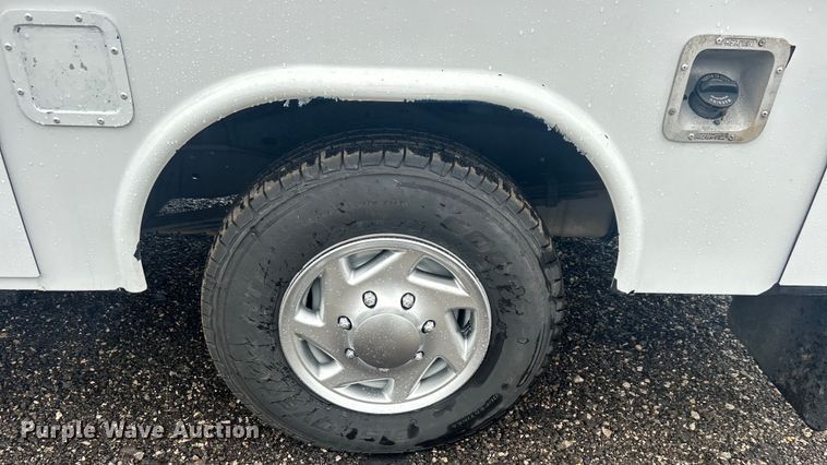 image for item EG1581 2016 Ford E350 Super Duty utility van
