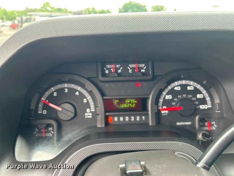 image for item EG1585 2009 Ford E450 Super Duty shuttle bus