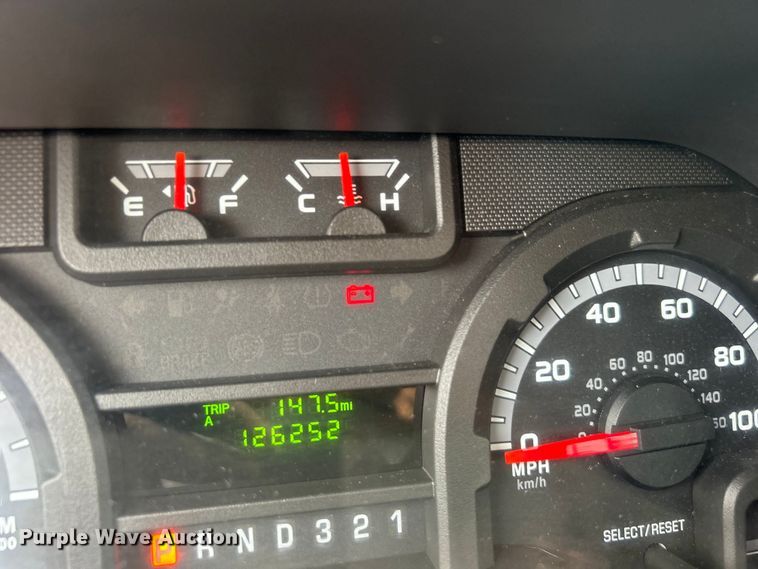 image for item EG1585 2009 Ford E450 Super Duty shuttle bus