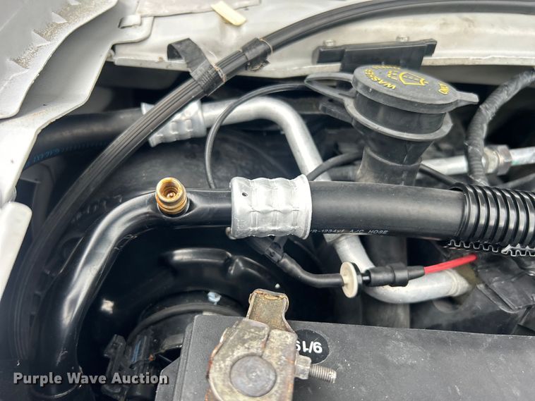 image for item EG1585 2009 Ford E450 Super Duty shuttle bus