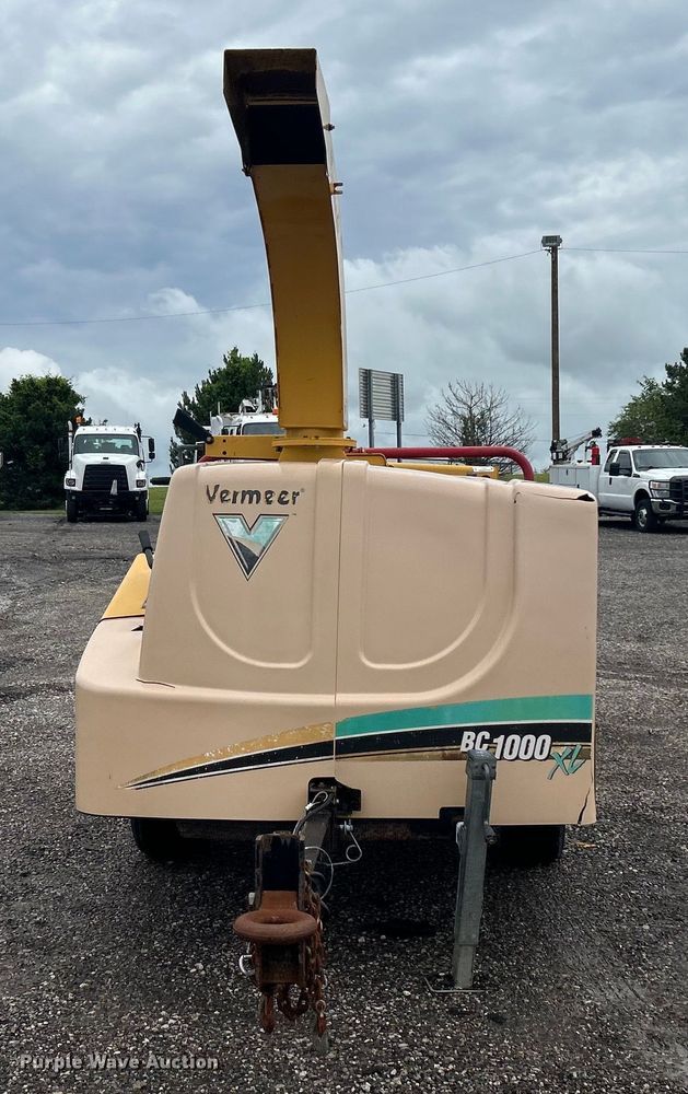 image for item EG1587 2007 Vermeer  BC1000XL wood chipper