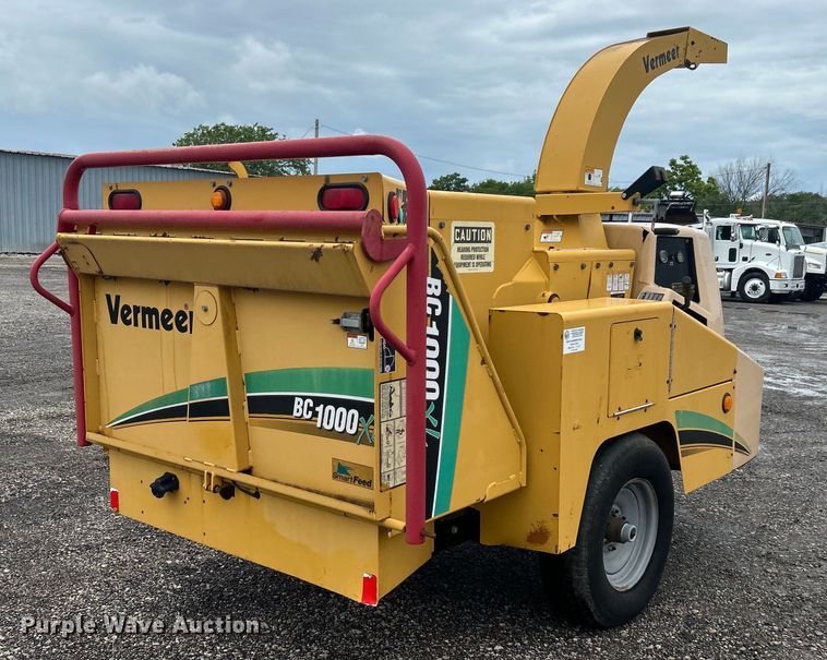 image for item EG1587 2007 Vermeer  BC1000XL wood chipper