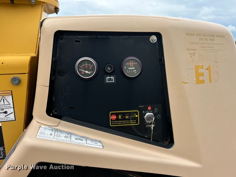 image for item EG1587 2007 Vermeer  BC1000XL wood chipper