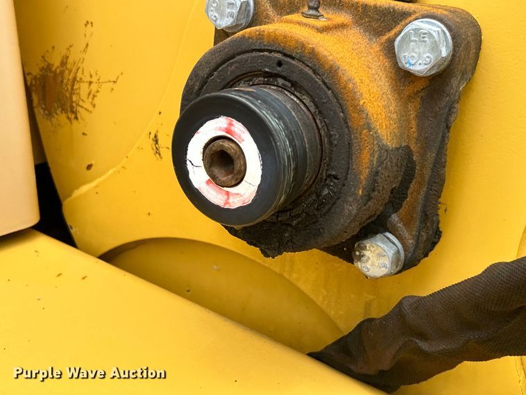 image for item EG1587 2007 Vermeer  BC1000XL wood chipper