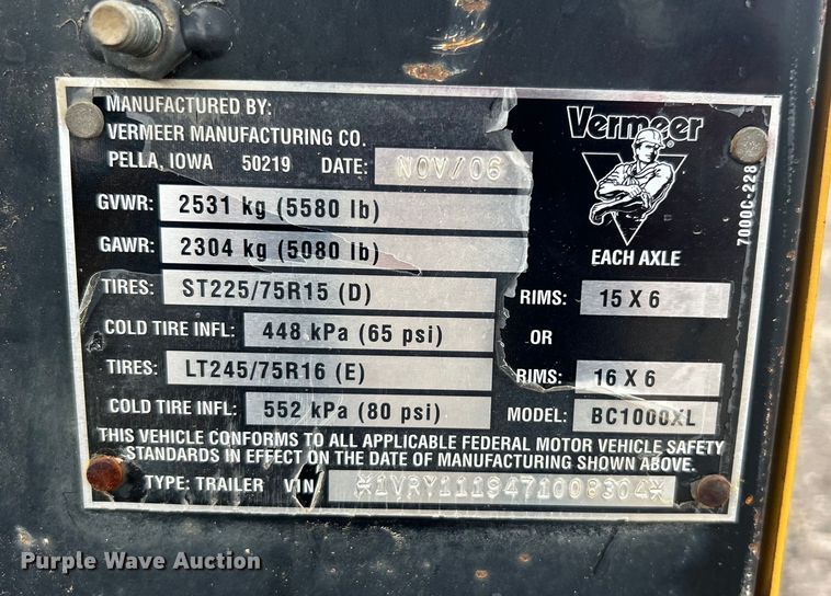 image for item EG1587 2007 Vermeer  BC1000XL wood chipper