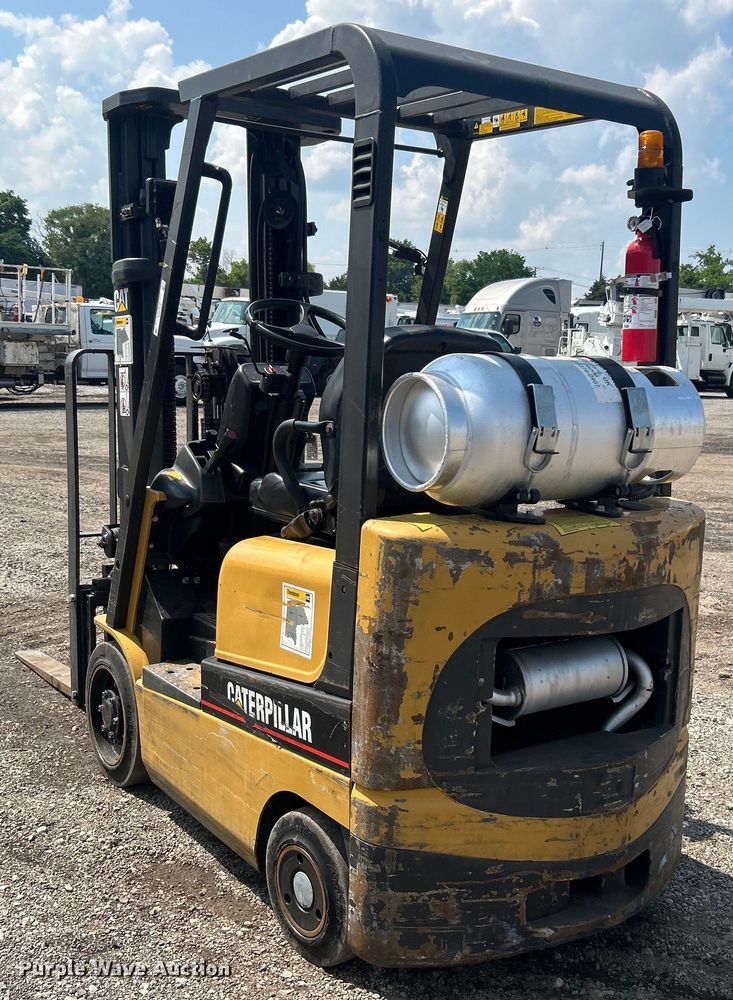 image for item EG1605 2000 Caterpillar GC15K forklift