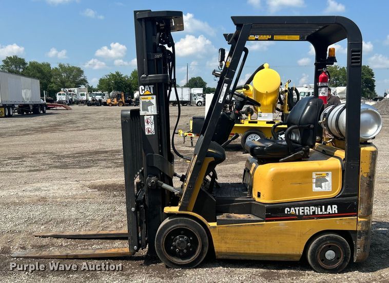 image for item EG1605 2000 Caterpillar GC15K forklift