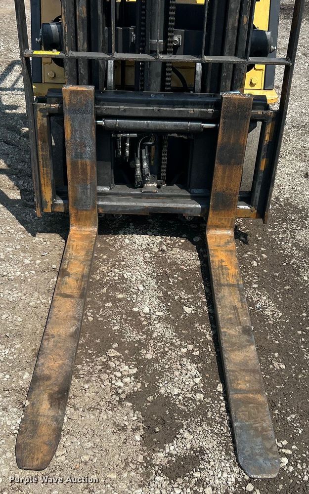 image for item EG1605 2000 Caterpillar GC15K forklift