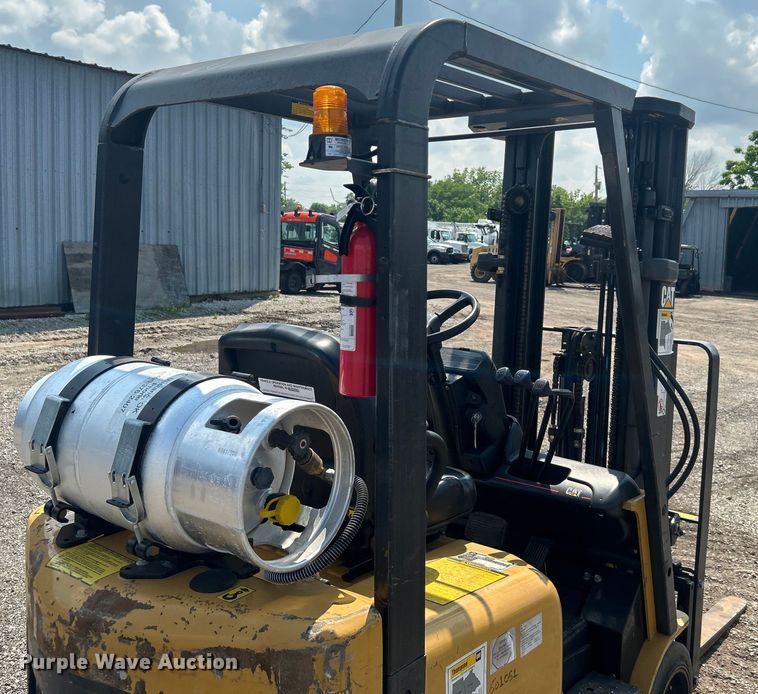 image for item EG1605 2000 Caterpillar GC15K forklift